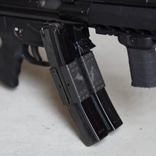 Charger l'image dans la galerie, Heckler & Koch MP5 & MP5K Dual Mag Clamp (pre-owned)