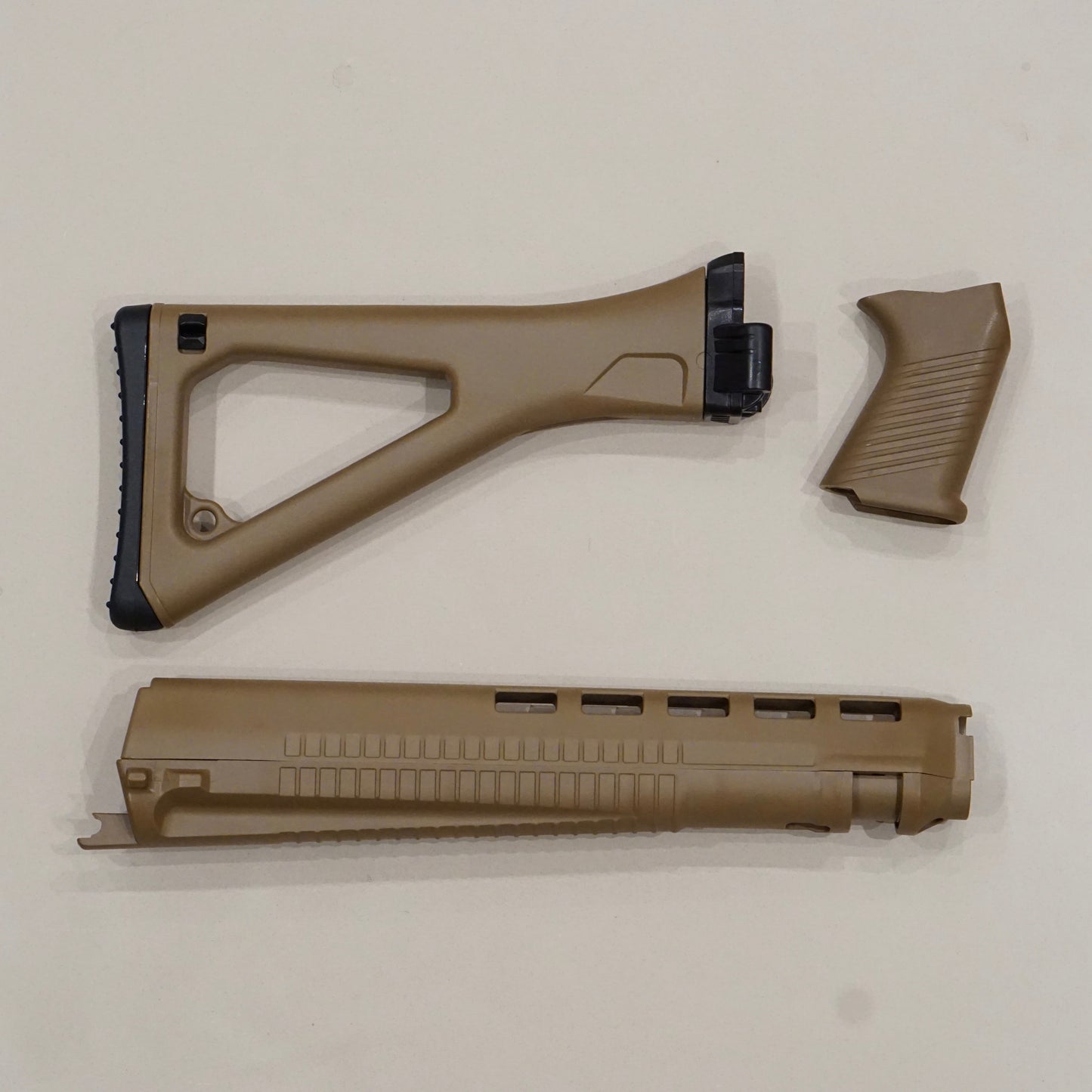 Polymer Parts Set SG550 Coyote Tan
